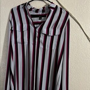 Ann Taylor Black and White Casual Button Down Shirt